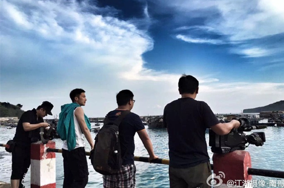 �����������V������������