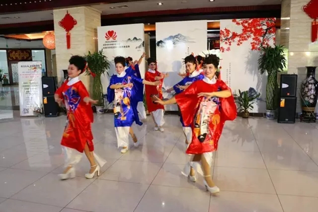 �������������B�������V������������