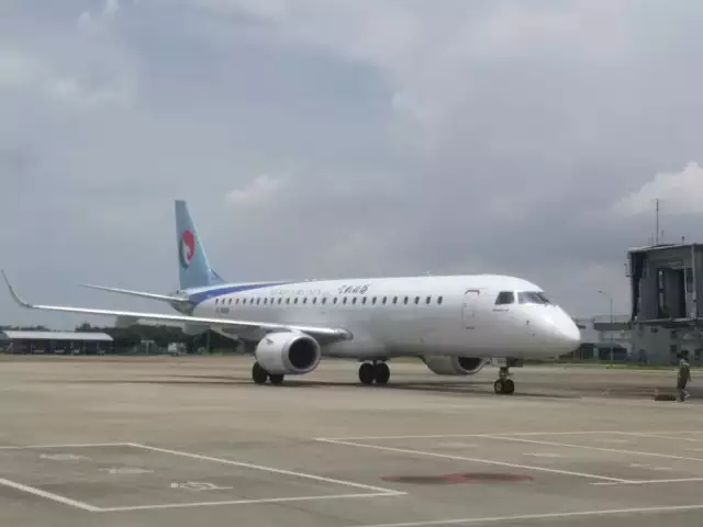 �����������V������������