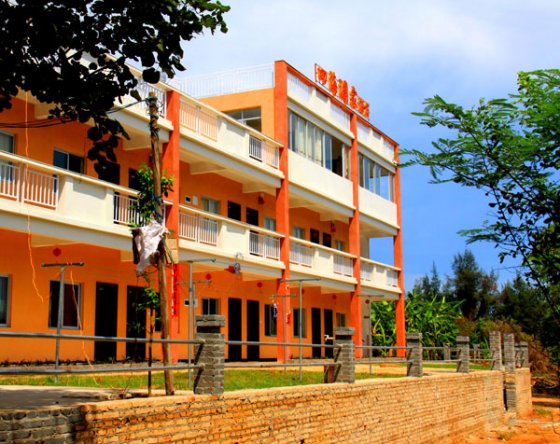 潿洲島四海潿家酒店(五彩灘)